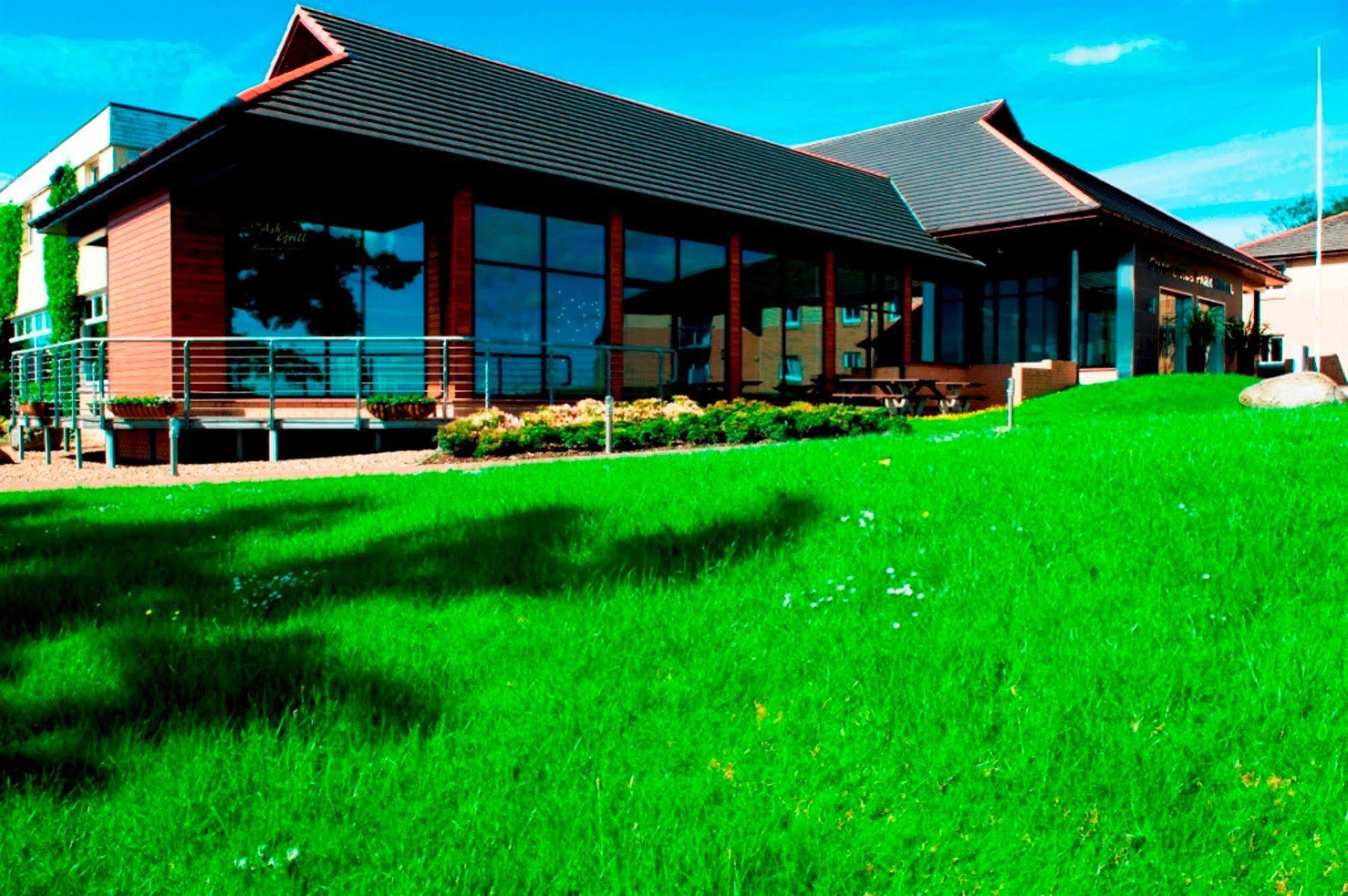 Radstone Hotel Larkhall  Exterior foto